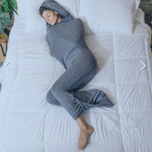 HUG SLEEP Hooded Sleep Pod - Adult Large - body sock